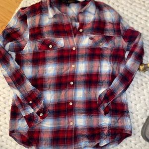 Like new small flannel